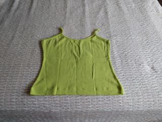 Camiseta tirantes verde claro con estampado