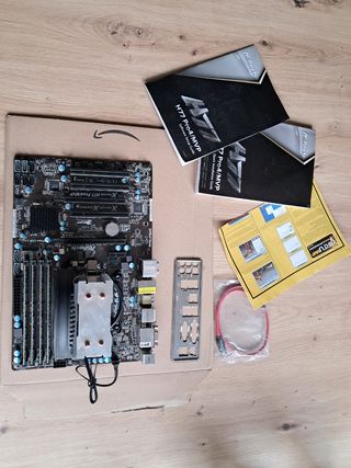 Placa ASRock H77 Pro4 MVP + Xeon E3 1240 v2 + 32GB