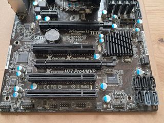 Placa ASRock H77 Pro4 MVP + Xeon E3 1240 v2 + 32GB