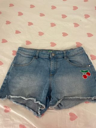 Pantalón corto tejano niña con cerezas