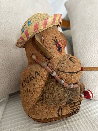 Figura Mono Coco Artesanal Cuba comprada en cuba