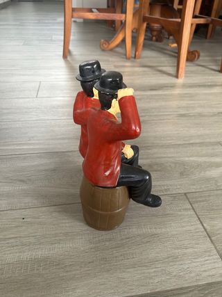 Figura Laurel y Hardy con sombrero