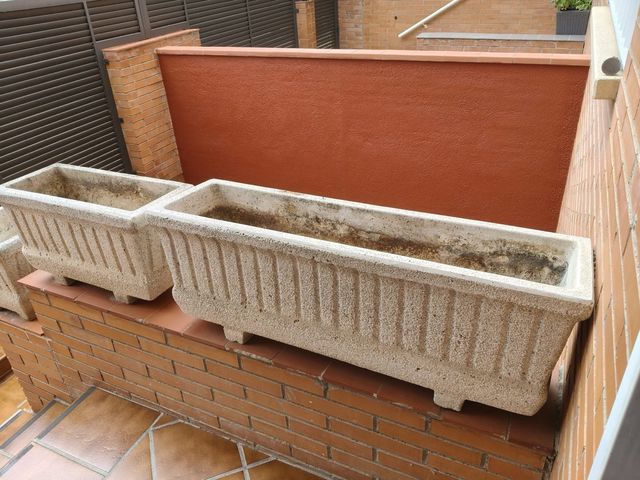 Jardineras de piedra