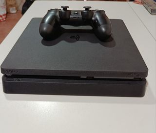 Consola PS4 Slim Negra + Mando