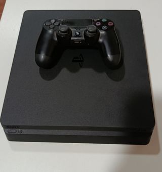 Consola PS4 Slim Negra + Mando