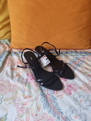 Tacones ZARA Negros Talla 37