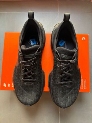 Nike Invencible Run 3 Negro