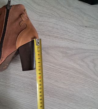 OFERTA!!!. Botines camperos, botas marca BDA piel.