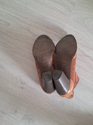 OFERTA!!!. Botines camperos, botas marca BDA piel.