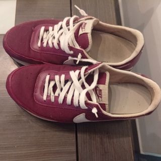 Zapatillas Nike Moradas y Blancas