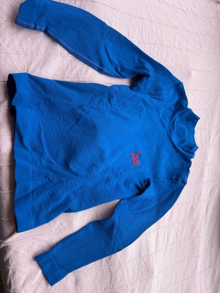 Camiseta técnica deportiva. Marca HOKO niñ@ talla6