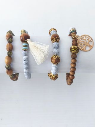 Conjunto 4 pulseras madera y abalorios