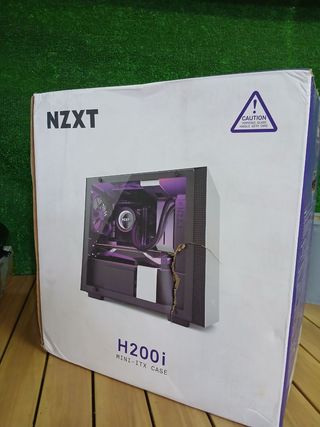 Caja ordenador NZXT H200i (Smart Case 