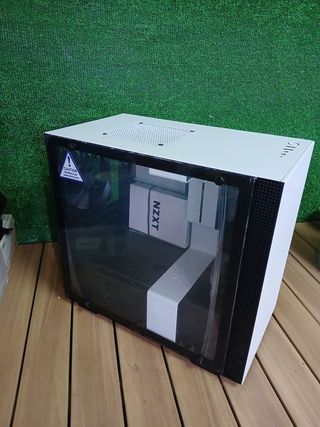 Caja ordenador NZXT H200i (Smart Case 