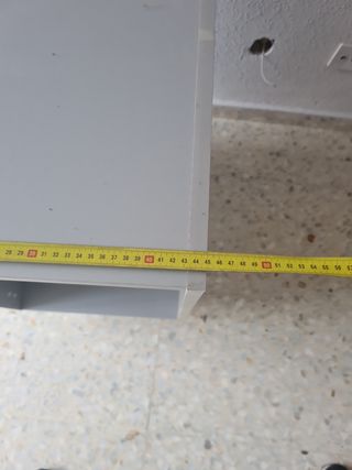 Mueble de cocina gris con ruedas