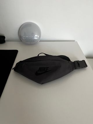 Riñonera Nike