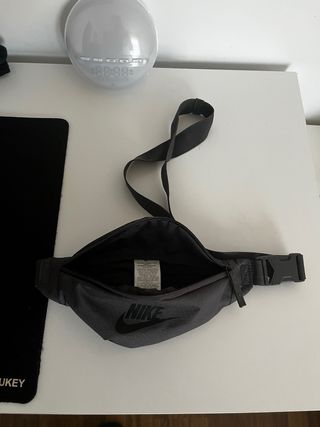 Riñonera Nike