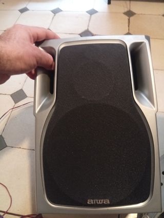 Altavoces Aiwa Negros y Grises