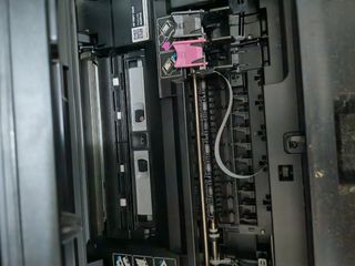 Impresora HP ENVY 5020 con tinta