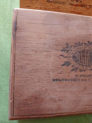 Caja de puros MUJICA 25 Coronas antigua