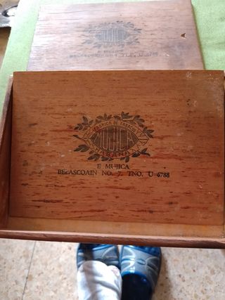 Caja de puros MUJICA 25 Coronas antigua