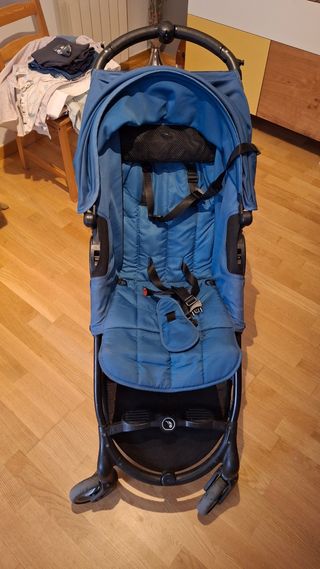 Silla de paseo azul. Marca city jooger