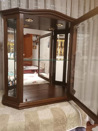Armario clásico madera y cristal