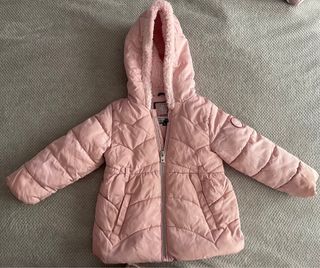Abrigo rosa C&A
