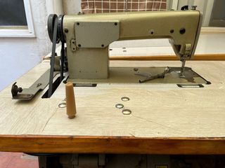 Máquina de coser industrial