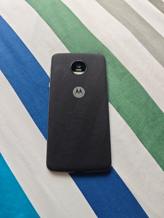 Lenovo Moto Z XT1650-03 32GB – Buen estado + caja