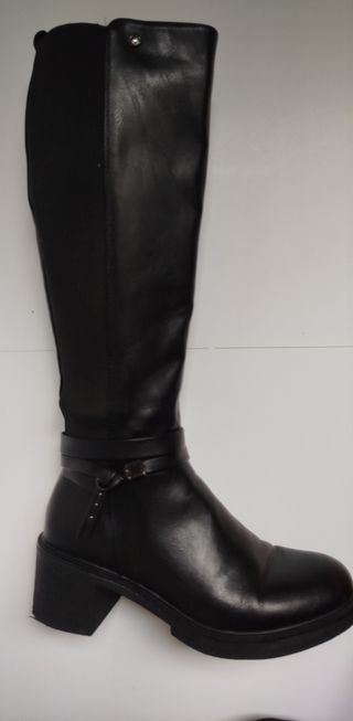 Botas altas de mujer negras