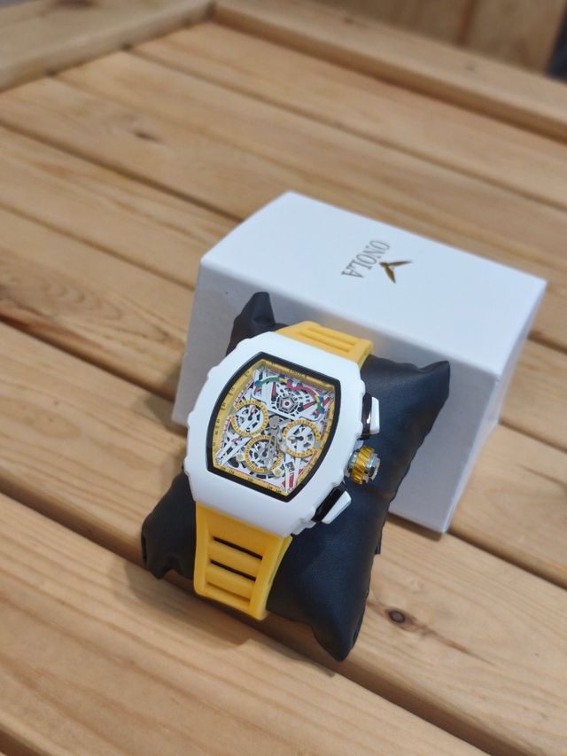 Reloj ONOLA Blanco y Amarillo