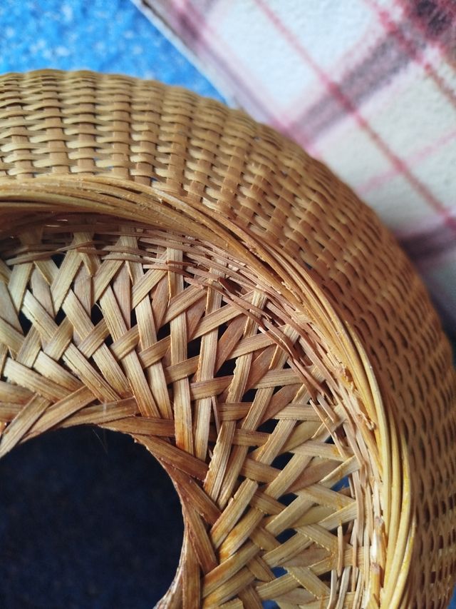 Pantalla de mimbre para lámpara