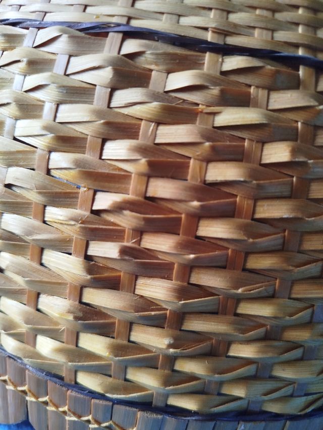 Pantalla de mimbre para lámpara