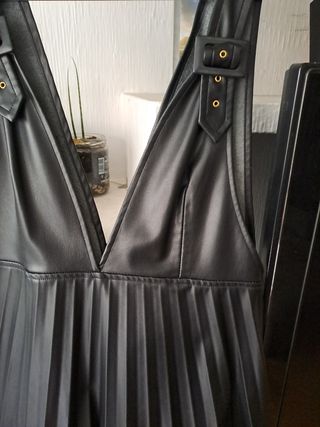 Vestido ZARA Negro Cuero Talla L