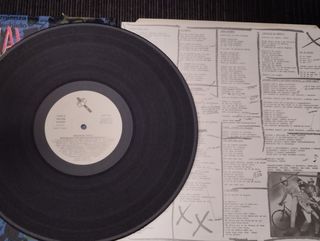 Disco Vinilo. Siniestro total. Menos mal que nos..