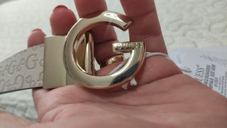 Cinturón Guess Beige y Dorado 90cm