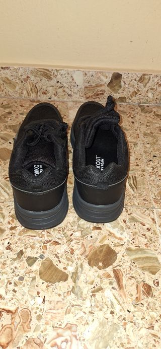 Zapatillas deportivas negras