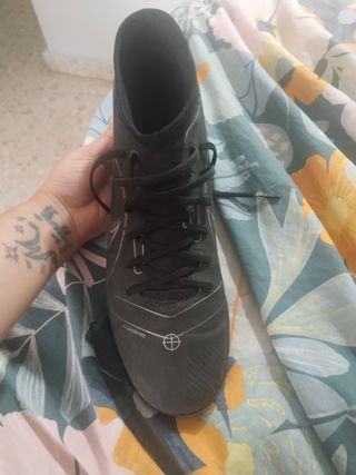 Botas de fútbol Nike negras