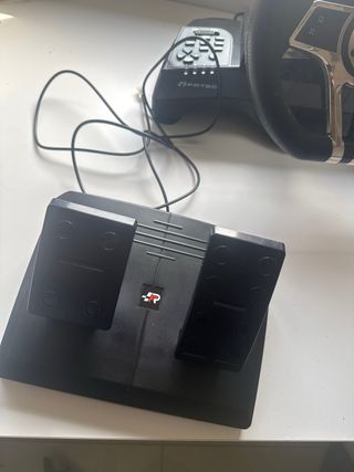 Volante y Pedales para Playstation Marca FR.TEC