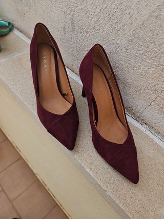 Zapatos de tacón Zara morados