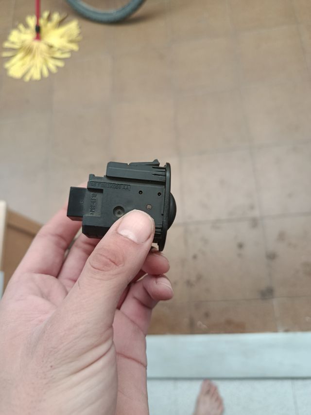 Regulador Luces Ford Fiesta MK4