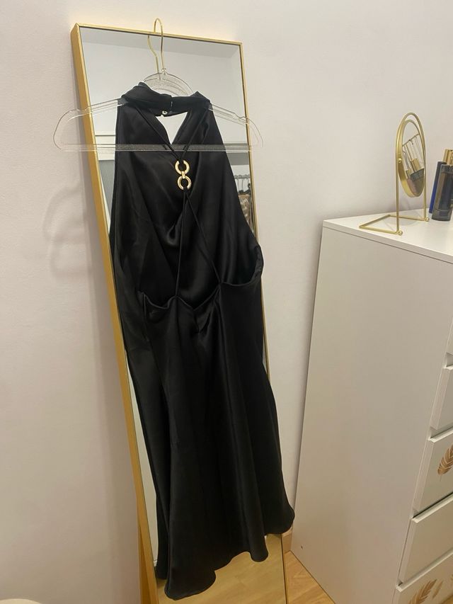 Vestido mini Zara efecto satén negro