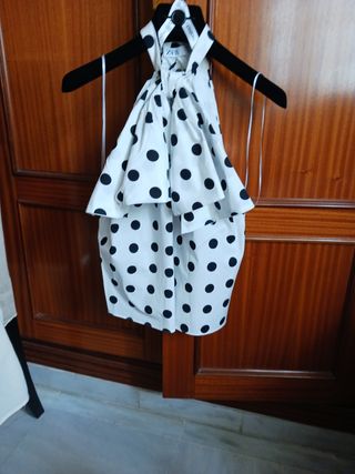 Blusa Zara cuello halter lunares blanca y negra. 
