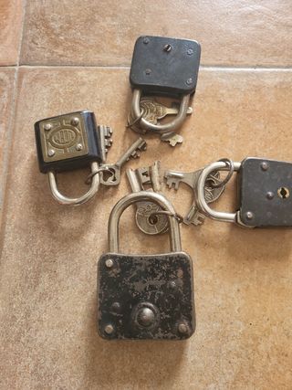 Lote 4 Candados Antiguos Ucem
