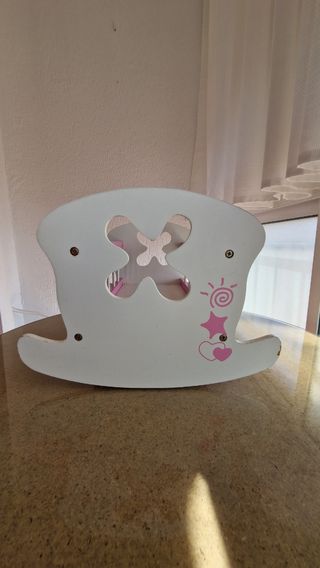 Cuna de juguete de madera para muñecos