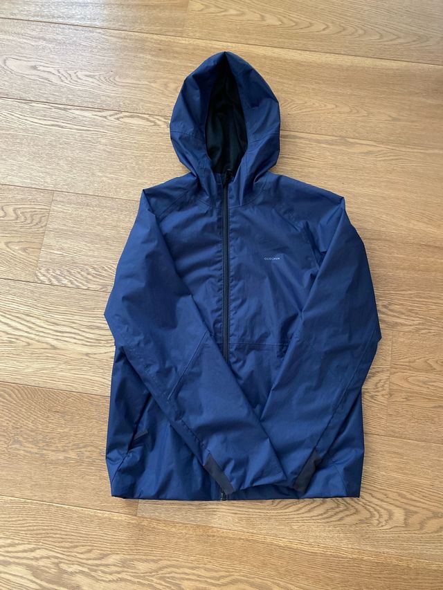 Chubasquero azul Decathlon