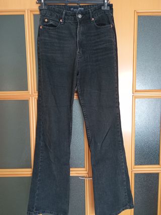 Pantalones vaqueros Stradivarius Flare Negros Tall