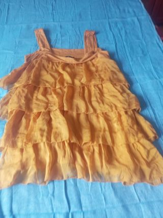 Blusa naranja con volantes