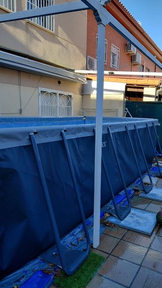 Piscina INTEX XTR Frame 549x274x132 cm
